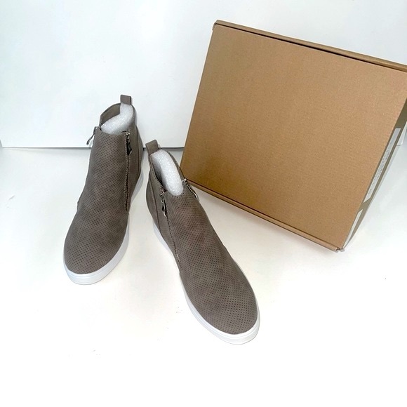 Journee Collection JOURNEE Penelope Wedge Heel Sneaker Taupe New- Duplicate - Picture 2 of 13